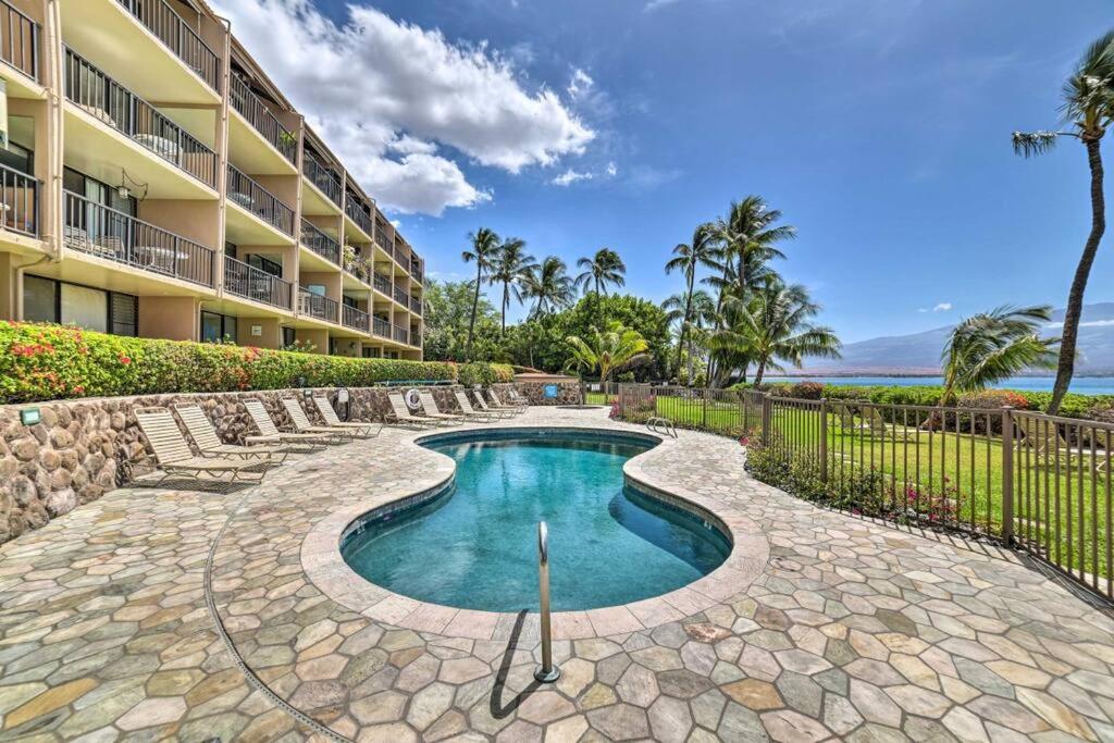 Stunning Maui Direct Ocean Front On The Beach, Walk To Beach From Condo, Watch Turtles, Whales, Ac In All Rooms Ocean View Pool And Spa Wailuku 外观 照片