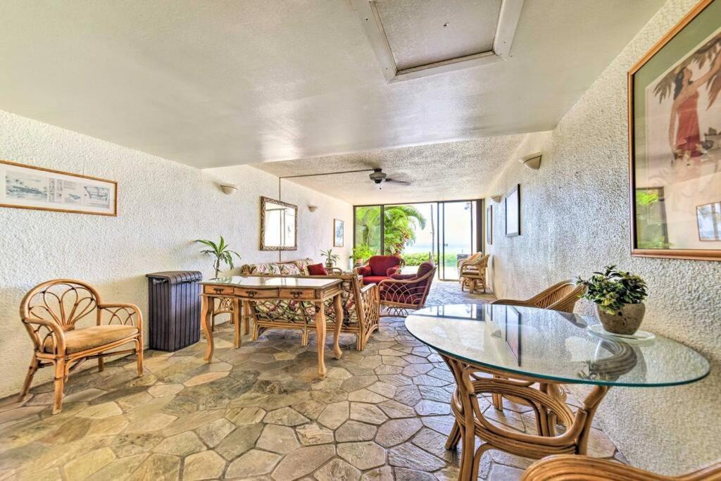 Stunning Maui Direct Ocean Front On The Beach, Walk To Beach From Condo, Watch Turtles, Whales, Ac In All Rooms Ocean View Pool And Spa Wailuku 外观 照片