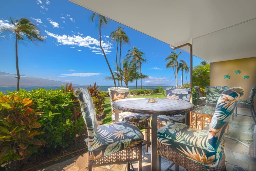 Stunning Maui Direct Ocean Front On The Beach, Walk To Beach From Condo, Watch Turtles, Whales, Ac In All Rooms Ocean View Pool And Spa Wailuku 外观 照片