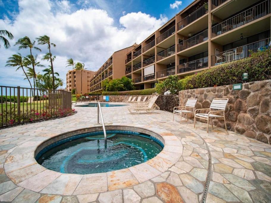 Stunning Maui Direct Ocean Front On The Beach, Walk To Beach From Condo, Watch Turtles, Whales, Ac In All Rooms Ocean View Pool And Spa Wailuku 外观 照片