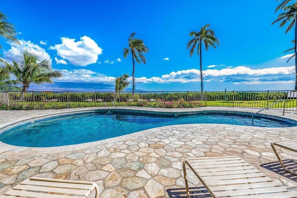 Stunning Maui Direct Ocean Front On The Beach, Walk To Beach From Condo, Watch Turtles, Whales, Ac In All Rooms Ocean View Pool And Spa Wailuku 外观 照片