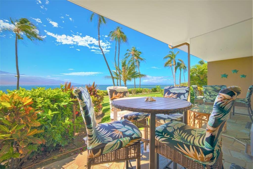 Stunning Maui Direct Ocean Front On The Beach, Walk To Beach From Condo, Watch Turtles, Whales, Ac In All Rooms Ocean View Pool And Spa Wailuku 外观 照片